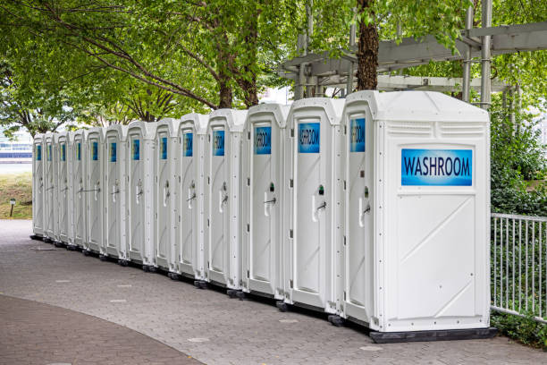 Best Porta potty rental near me  in Palm Springs, CA